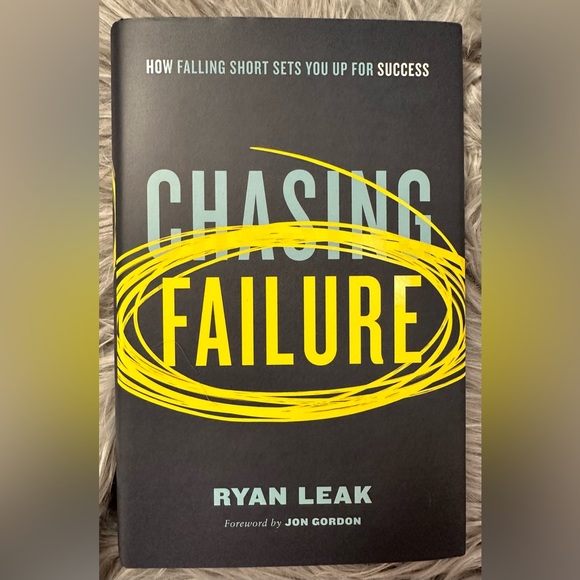 Chasing Failure: How Falling Short Sets You Up for Success Hardcover - NEW - Picture 1 of 4